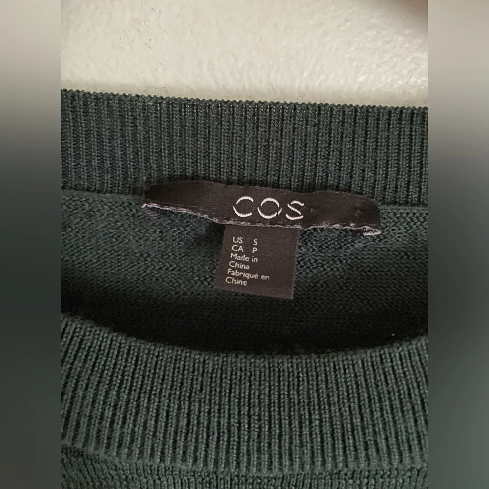 COS Wool Ruffled Long Sleeve Green Sweater Size Small Holiday Party Christmas - Picture 3 of 5